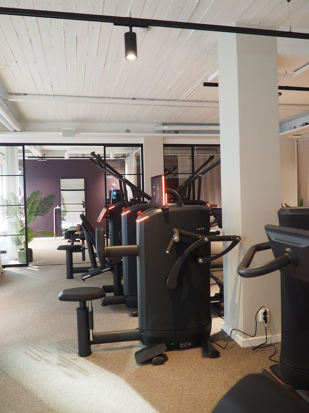 EGYM-laitteet Hello Healthin Tampereen studiolla